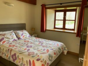 King size bedroom